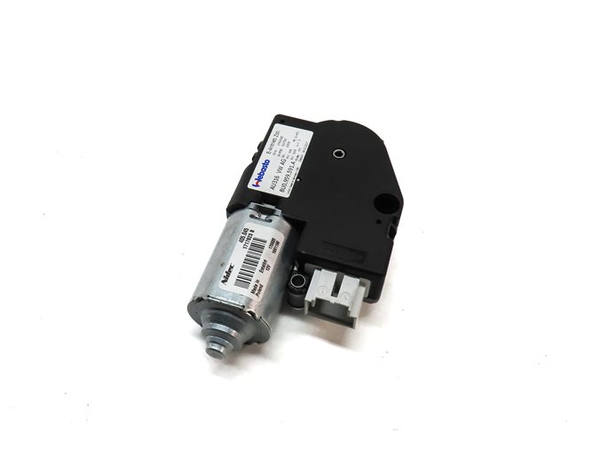 Thumbnail 1: 2015-2018 AUDI Q3 (8U) SUNROOF SUN ROOF WINDOW MOTOR
