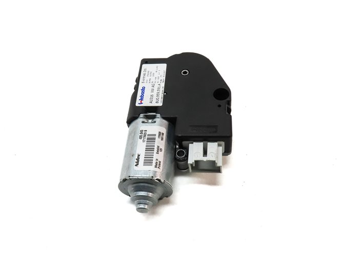 Thumbnail 2: 2015-2018 AUDI Q3 (8U) SUNROOF SUN ROOF WINDOW MOTOR