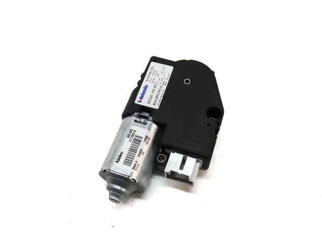 Thumbnail 1: 2015-2018 AUDI Q3 (8U) SUNROOF SUN ROOF WINDOW MOTOR