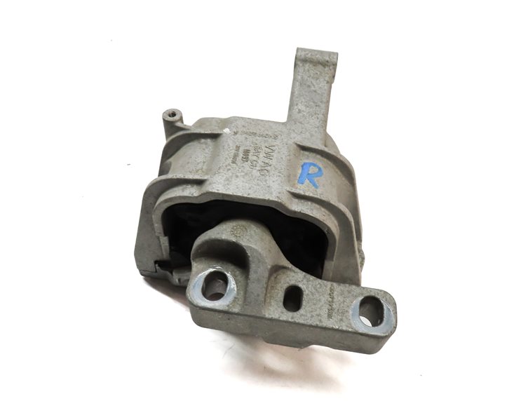 2018 AUDI Q3 (8U) 2.0L TURBO (CCTA) RIGHT PASSENGER ENGINE MOTOR MOUNT BRACKET