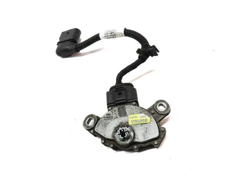 Thumbnail 3: 2018 AUDI Q3 (8U) 2.0L TURBO (CCTA) AUTOMATIC TRANSMISSION NEUTRAL SAFETY SWITCH