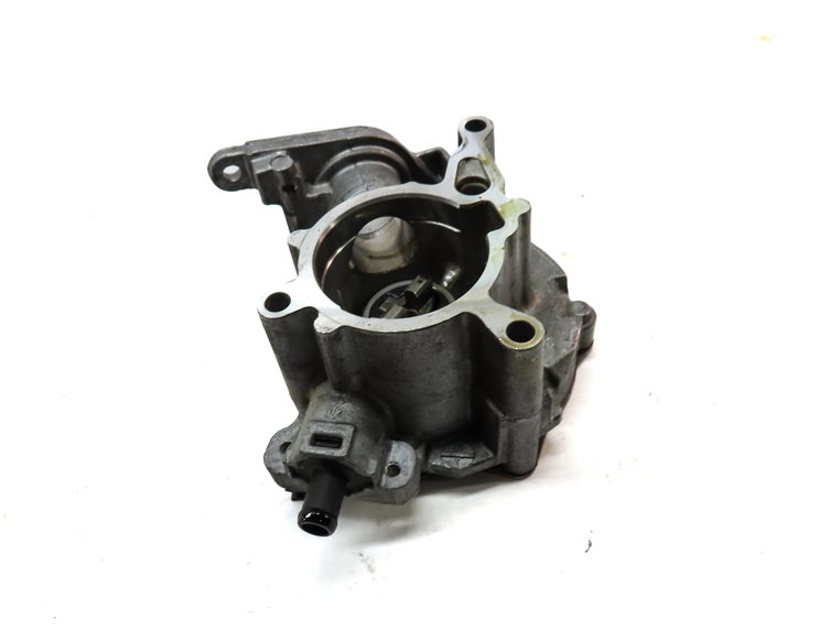 Thumbnail 1: 2015-2018 AUDI Q3 (8U) 2.0L CCTA TURBO ENGINE BRAKE VACUUM PUMP
