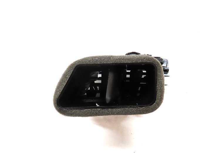 Thumbnail 4: 2018 AUDI Q3 (8U) FRONT RIGHT PASSENGER DASH HEAT AIR AC HVAC VENT (BLACK)