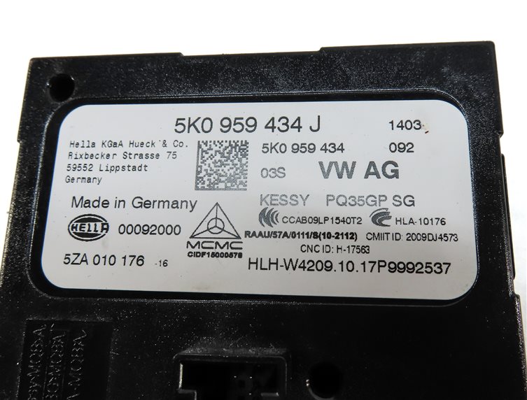 Thumbnail 18: 18 AUDI Q3 8U 2.0L TURBO CCTA SPEEDOMETER ECU IMMOBILIZER MODULE SET/9 (57k)