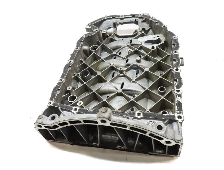 Thumbnail 6: 2009-2018 VW EOS TIGUAN AUDI Q3 (8U) 2.0L TURBO ENGINE UPPER OIL PAN CRADLE