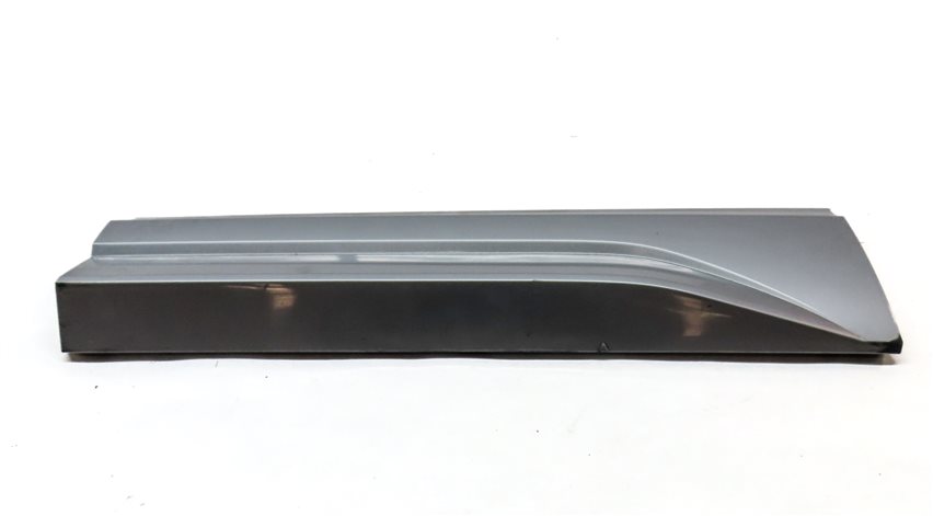 Thumbnail 4: 16-18 AUDI Q3 8U REAR LEFT LOWER DOOR TRIM MOULDING (SILVER)