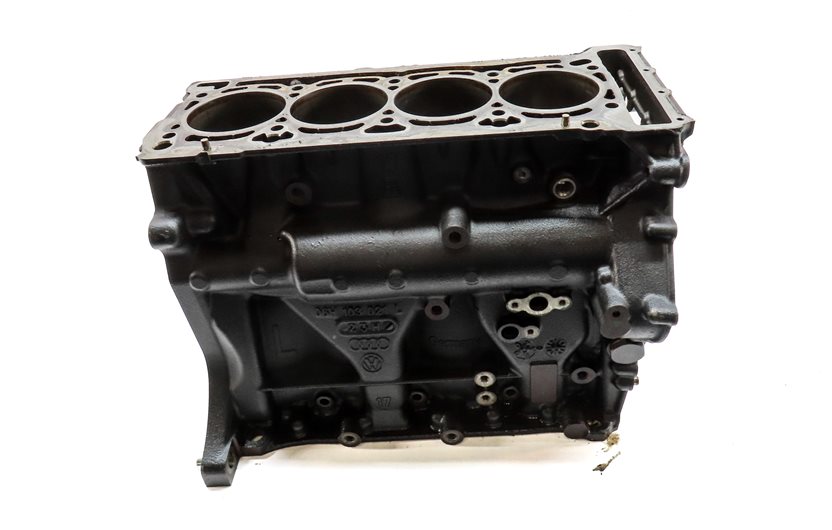 Thumbnail 2: 2014-2018 AUDI Q3 (8U) VW CC EOS TIGUAN 2.0L TURBO ENGINE CYLINDER BLOCK BARE