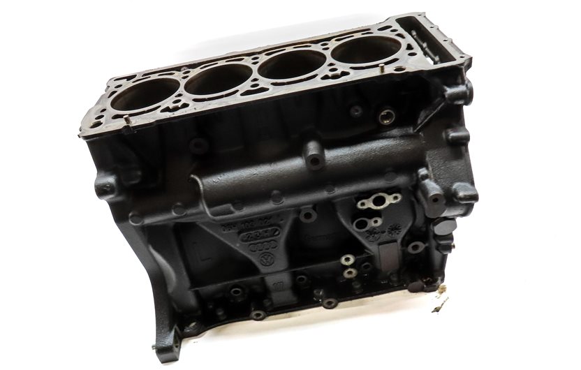 Thumbnail 3: 2014-2018 AUDI Q3 (8U) VW CC EOS TIGUAN 2.0L TURBO ENGINE CYLINDER BLOCK BARE