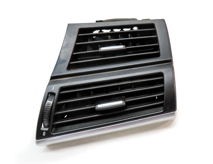 Thumbnail 2: 2013 BMW X5 (E70) FRONT RIGHT PASSENGER OUTER DASH HEAT AC AIR VENT (BLACK)