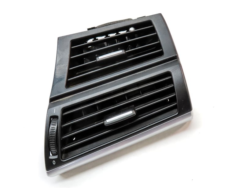 Thumbnail 3: 2013 BMW X5 (E70) FRONT RIGHT PASSENGER OUTER DASH HEAT AC AIR VENT (BLACK)