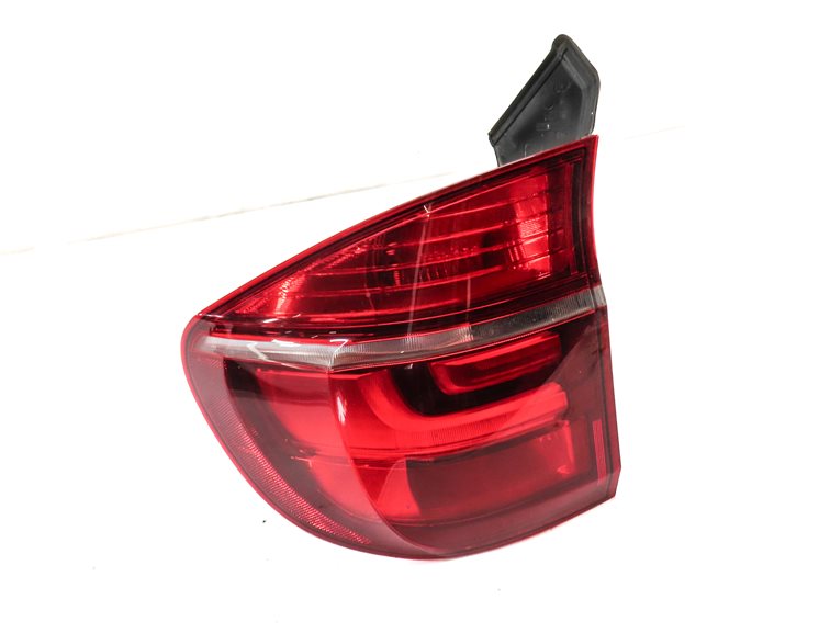2011-2013 BMW X5 X5M (E70) LEFT DRIVER REAR OUTER TAILLIGHT BRAKE LIGHT LAMP