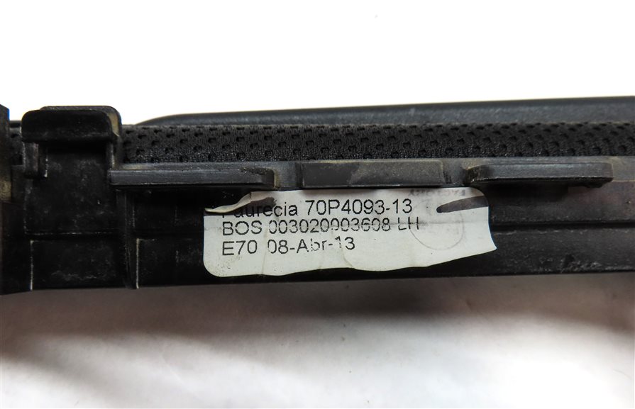 Thumbnail 6: 07-13 BMW X5 (E70) LEFT REAR DOOR RETRACTABLE WINDOW UV SUN SCREEN SHADE (BLACK)