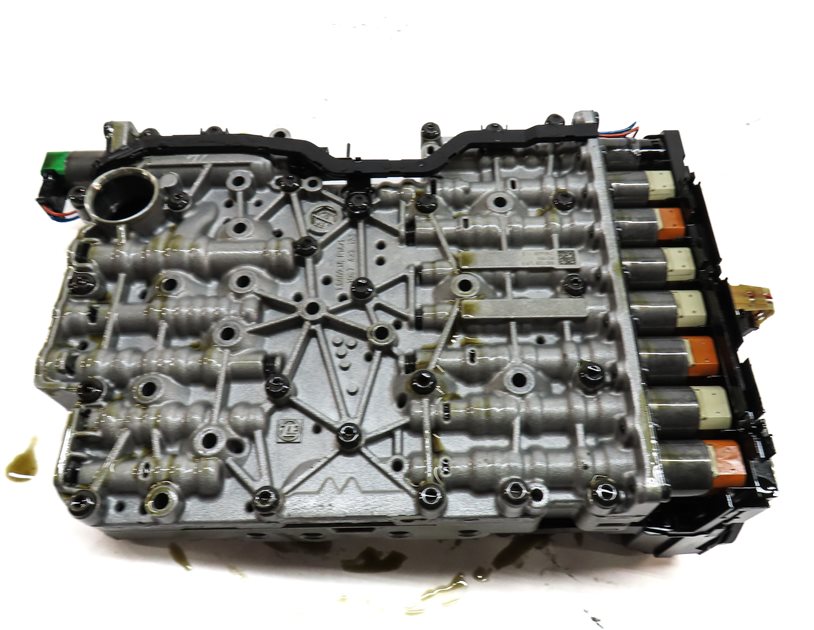 Thumbnail 6: 2013-2014 BMW X5 X6 (E70 E71) 3.0L ENGINE AUTOMATIC TRANSMISSION VALVE BODY