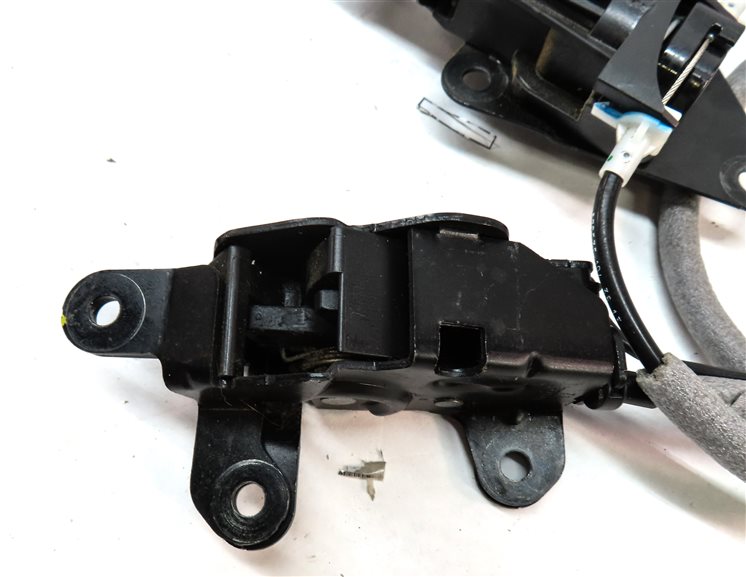 Thumbnail 5: 2013 BMW X5 (E70) REAR TRUNK TAILGATE HATCH RELEASE LEVER LOCK LATCH SET w/CABLE