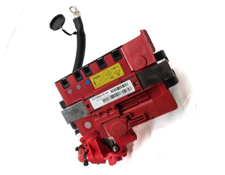 Thumbnail 3: 2012 BMW X6 M X6M ///M (E71) 4.4L (S63) ENGINE POSITIVE BATTERY DISTRIBUTION BOX