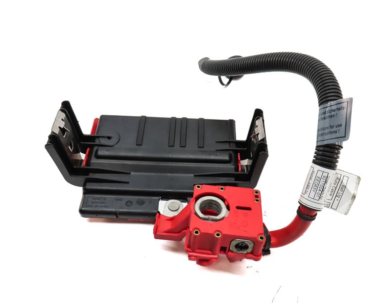 Thumbnail 4: 2012 BMW X6 M X6M ///M (E71) 4.4L (S63) ENGINE POSITIVE BATTERY DISTRIBUTION BOX