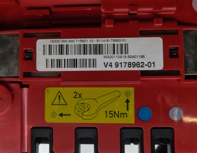 Thumbnail 6: 2012 BMW X6 M X6M ///M (E71) 4.4L (S63) ENGINE POSITIVE BATTERY DISTRIBUTION BOX
