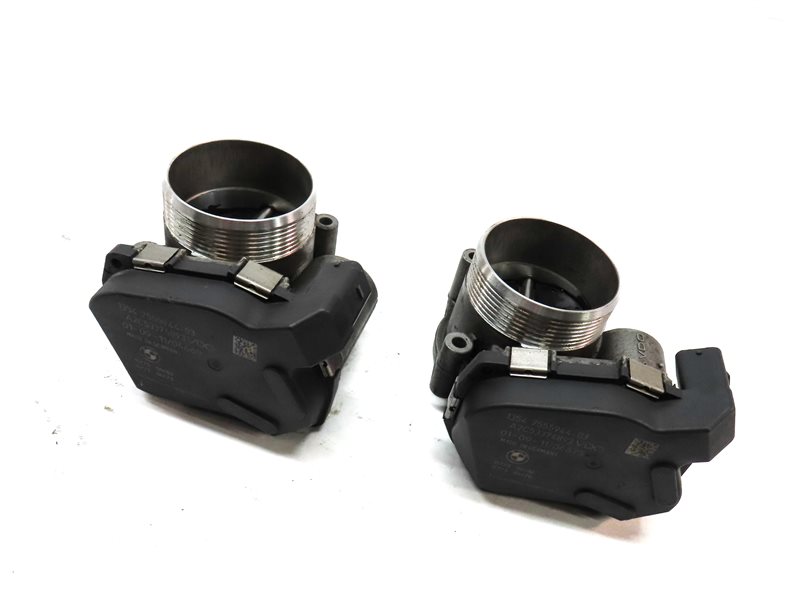 2012 BMW X6 M X6M ///M (E71) 4.4L (S63) ENGINE THROTTLE BODY SET/2