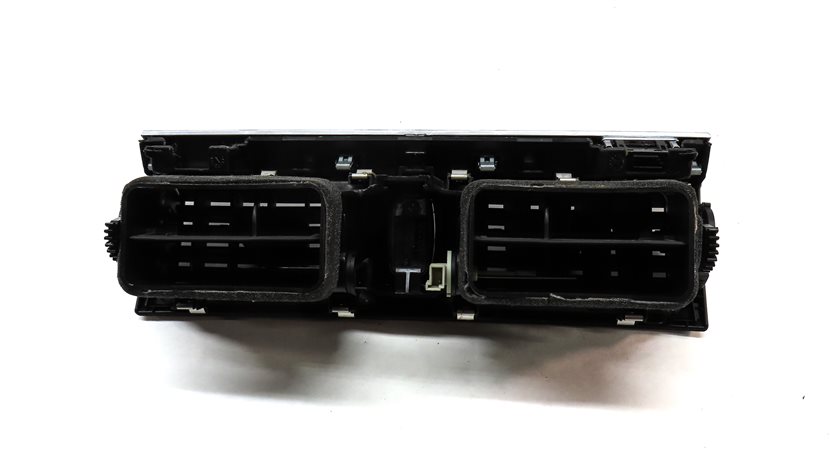 Thumbnail 4: 2012 BMW X6 M X6M ///M (E71) FRONT CENTER DASH HEAT AIR AC VENT w/HAZARD (BLACK)