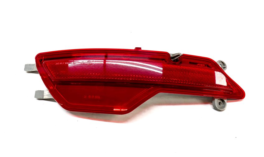Thumbnail 4: 2012 BMW X6 M X6M ///M (E71) REAR RIGHT PASSENGER LOWER BUMPER CORNER REFLECTOR