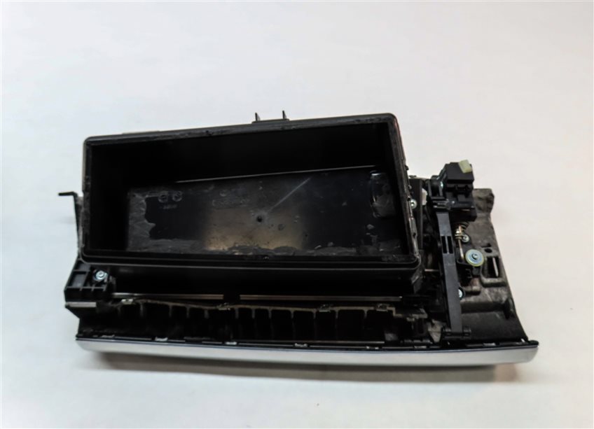 Thumbnail 5: 12 BMW X6 M X6M ///M (E71) FRONT RIGHT PASSENGER DASH GLOVE BOX ASSEMBLY(BLACK)