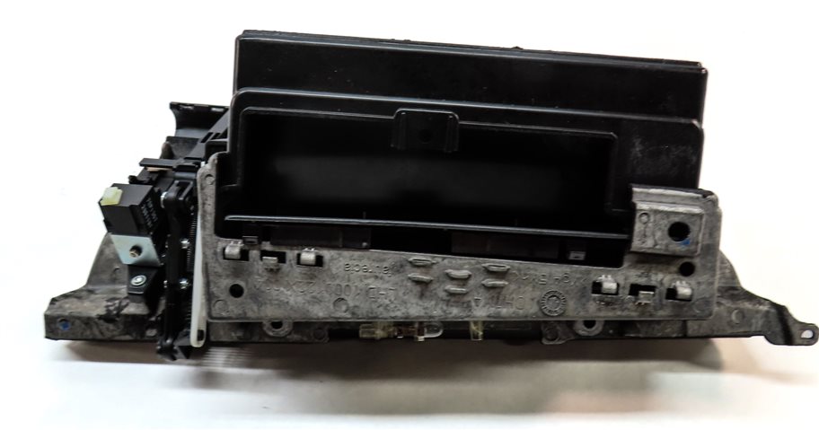 Thumbnail 6: 12 BMW X6 M X6M ///M (E71) FRONT RIGHT PASSENGER DASH GLOVE BOX ASSEMBLY(BLACK)