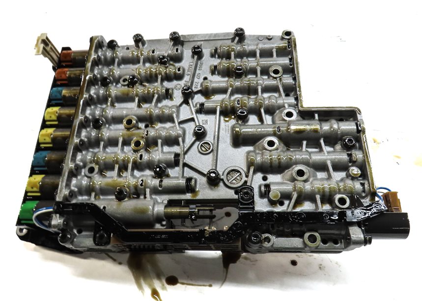 Thumbnail 6: 12-14 BMW X5M X6M ///M (E70 E71) 4.4L S63 - 6HP26 AUTO TRANSMISSION VALVE BODY