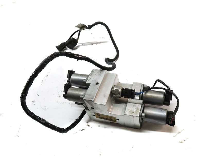Thumbnail 2: 12 BMW X6 M X6M ///M (E71) DYNAMIC DRIVE ACTIVE SUSPENSION HYDRAULIC VALVE BLOCK