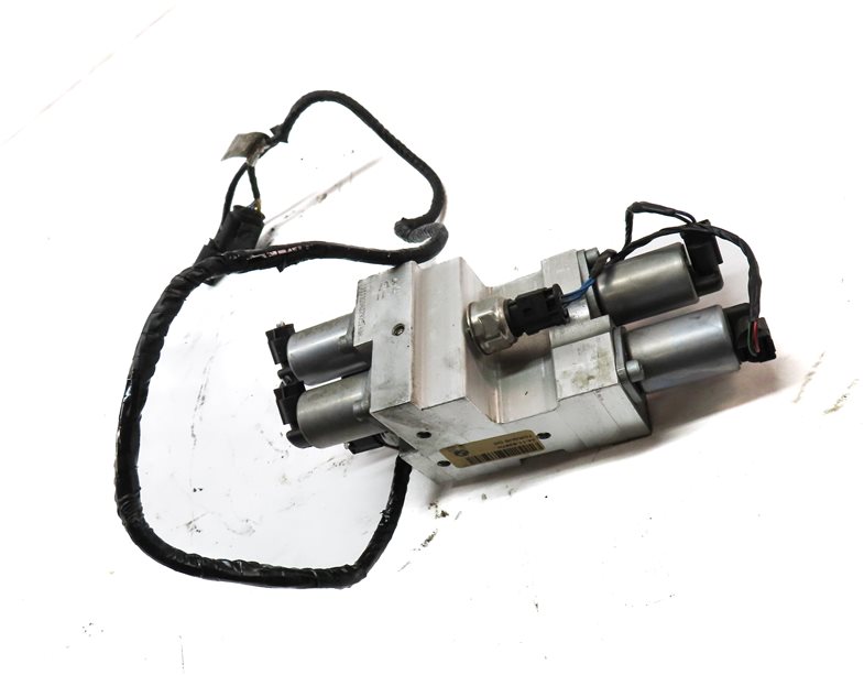 Thumbnail 3: 12 BMW X6 M X6M ///M (E71) DYNAMIC DRIVE ACTIVE SUSPENSION HYDRAULIC VALVE BLOCK