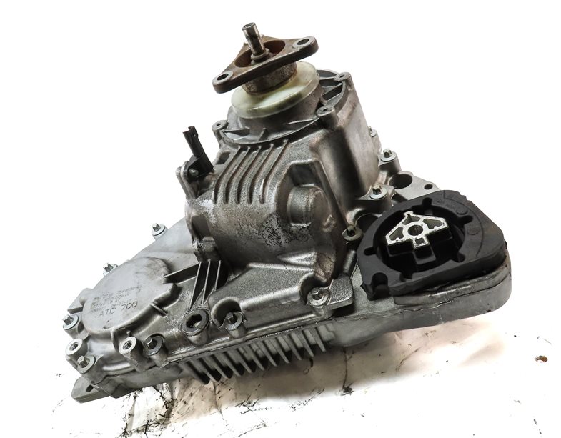 Thumbnail 3: 2009-2014 BMW X5M X6 X6M (E70 E71) 4.4L S63 TWIN TURBO ENGINE - TRANSFER CASE