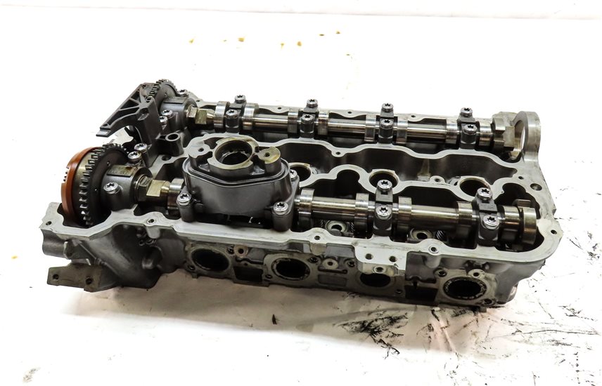2010-2013 BMW X5M X6M ///M E70 E71 4.4L TURBO S63 RIGHT CYLINDER HEAD ASSEMBLY