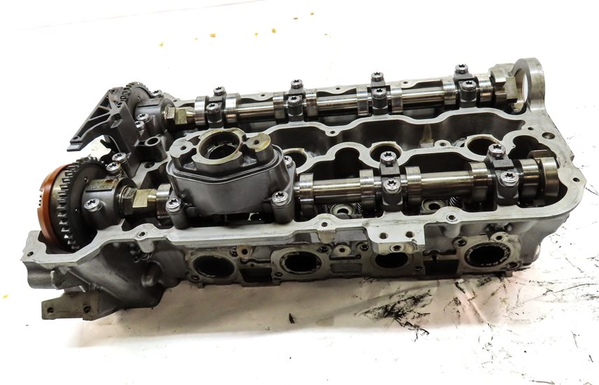 Thumbnail 2: 2010-2013 BMW X5M X6M ///M E70 E71 4.4L TURBO S63 RIGHT CYLINDER HEAD ASSEMBLY