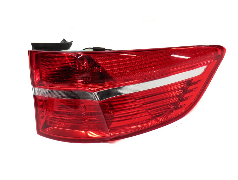 Thumbnail 3: 08-12 BMW X6 X6M (E71 E72) RIGHT PASSENGER REAR OUTER TAILLIGHT BRAKE LIGHT LAMP