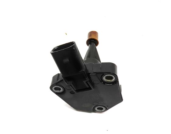 Thumbnail 4: 2014 AUDI SQ5 (B8 8R) 3.0L SUPER (CTUD) ENGINE MOTOR OIL FLUID LEVEL SENSOR
