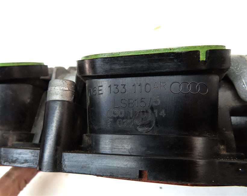 Thumbnail 8: 12-17 AUDI A6 A7 Q5 S5 SQ5 (C7 4G8 B8 8T 8R) RIGHT INTAKE MANIFOLD DIFFUSER RAIL