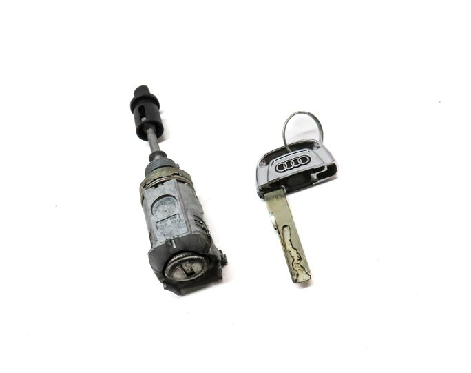 Thumbnail 3: 2014 AUDI SQ5 (B8 8R) FRONT LEFT DRIVER DOOR HANDLE LOCK CYLINDER w/ KEY
