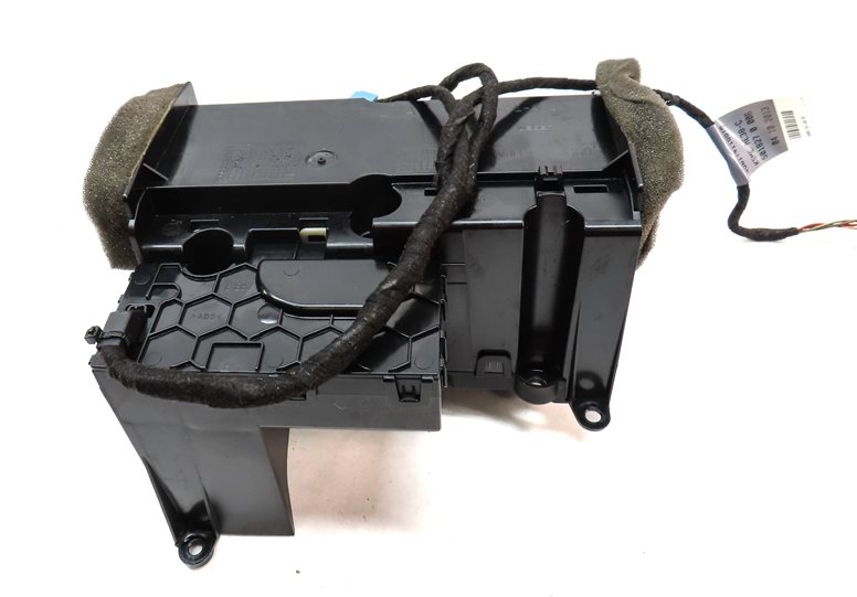 Thumbnail 6: 2014 AUDI SQ5 (B8 8R) FRONT CENTER CONSOLE HEATED/COOLED CUPHOLDER INSERT