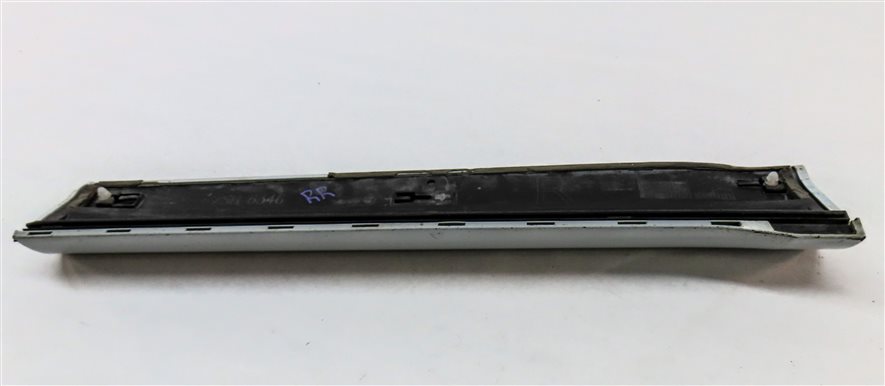 Thumbnail 5: 2014 AUDI SQ5 (B8 8R) REAR RIGHT LOWER EXTERIOR DOOR MOULDING TRIM (WHITE)