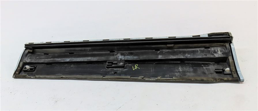 Thumbnail 6: 2014 AUDI SQ5 (B8 8R) REAR LEFT LOWER EXTERIOR DOOR MOULDING TRIM (WHITE)