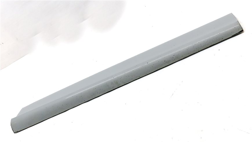 Thumbnail 3: 2014 AUDI SQ5 (B8 8R) FRONT RIGHT PASSENGER EXTERIOR LOWER DOOR MOULDING (WHITE)