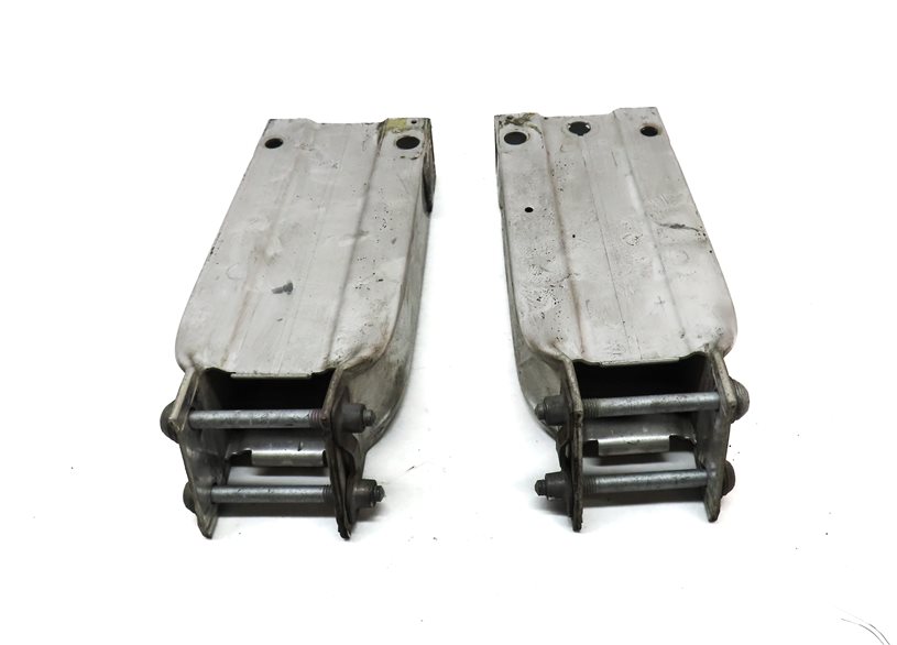 Thumbnail 2: 10-18 MERCEDES E300 E350 E400 E550 CLS550 FRONT LEFT/RIGHT BUMPER BRACKET SET/2