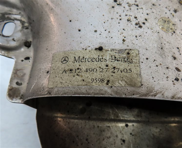 Thumbnail 9: 12-16 C E CLASS E300 E350 (W204 W212) REAR LEFT & RIGHT EXHAUST MUFFLER TIP SET