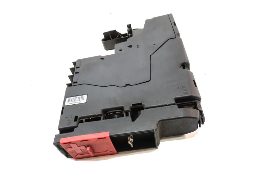 Thumbnail 3: 2016 MERCEDES E350 (W212) 3.5L ENGINE POSITIVE BATTERY TERMINAL FUSE BOX