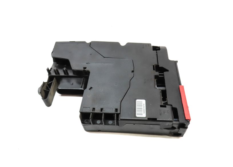Thumbnail 4: 2016 MERCEDES E350 (W212) 3.5L ENGINE POSITIVE BATTERY TERMINAL FUSE BOX