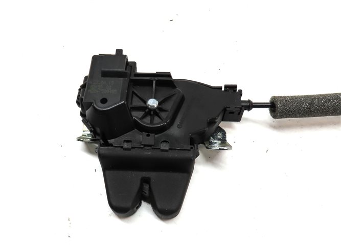 Thumbnail 6: 2016 MERCEDES E350 (W212) REAR CENTER TRUNK TAILGATE LIFTGATE HATCH LATCH