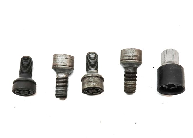 Thumbnail 4: 2016 MERCEDES E350 (W212) WHEEL LUG NUT LOCK SET/5 w/KEY