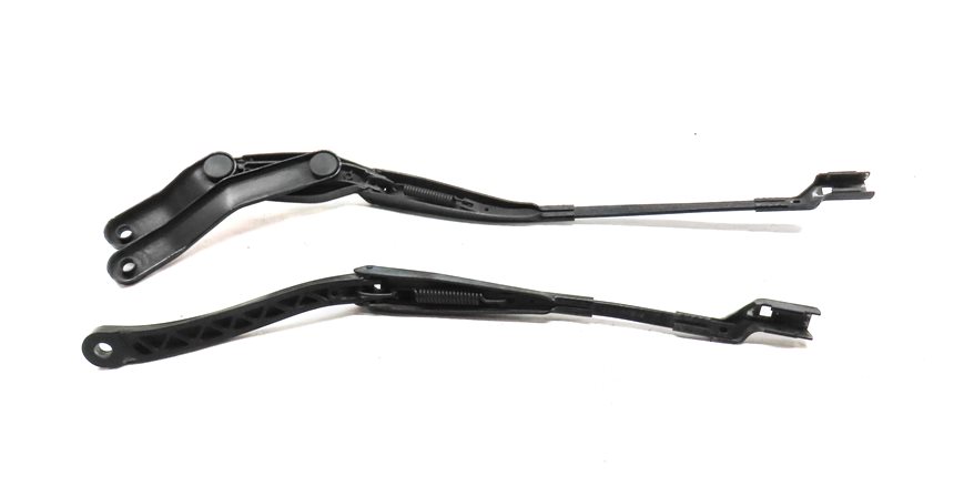 Thumbnail 4: 14-17 MERCEDES E-CLASS SEDAN (W212) FRONT LEFT & RIGHT WINDSHIELD WIPER ARM SET2