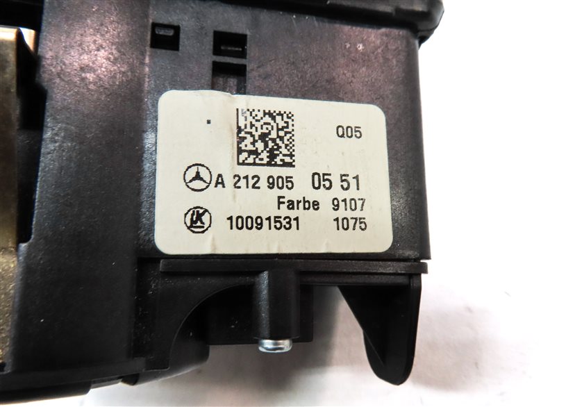 Thumbnail 6: 12-21 MERCEDES B CLA E G GL ML CLS SLK (A207 C207 W207 W212) HEADLIGHT SWITCH