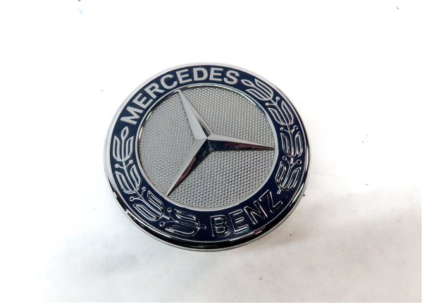 Thumbnail 3: 2016 MERCEDES E350 (W212) FRONT HOOD BONNET LID EMBLEM BADGE