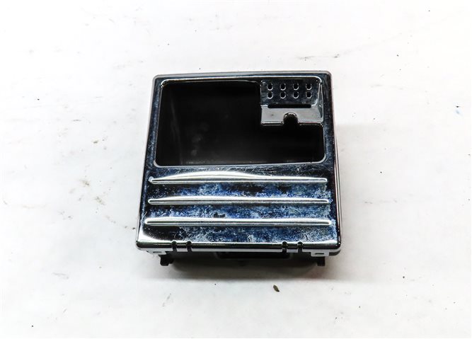 Thumbnail 2: 2016 MERCEDES E350 (W212) FRONT CENTER CONSOLE ASHTRAY ASH TRAY INSERT